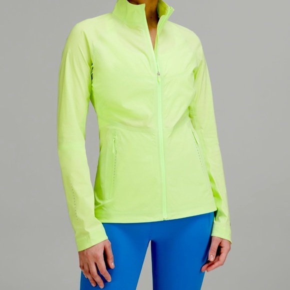 lululemon athletica Jackets & Blazers - LULULEMON FAST and FREE WINDBREAKER NWT SIZE 6💚